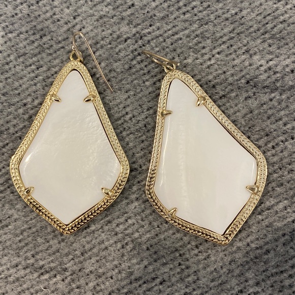Kendra Scott Jewelry - KENDRA SCOTT ALEXANDRA EARRINGS NWOT
